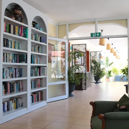 Taner Ολουντενίζ