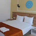 Taner Hotel 3*