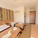 Taner Hotel 3*
