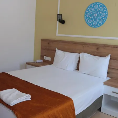 Taner Hotel 3*